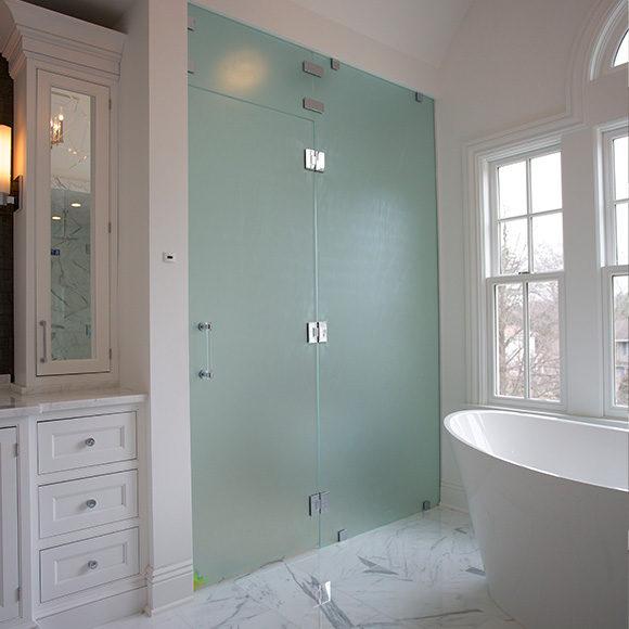 2-frameless-shower-doors