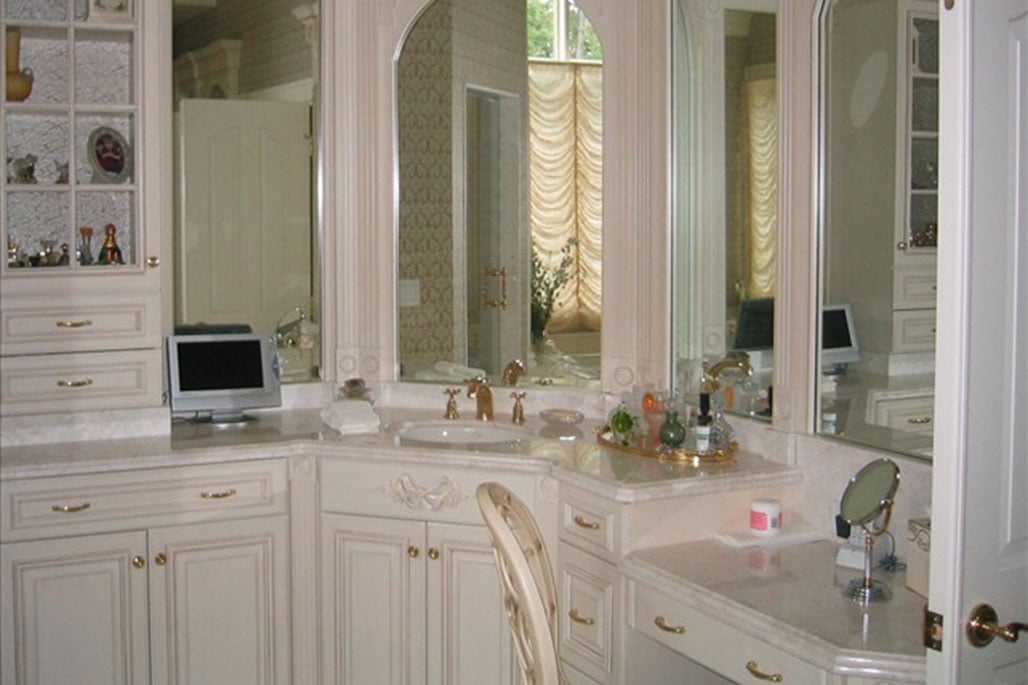 Innovative Closet Designs Polished Beveled Treatments