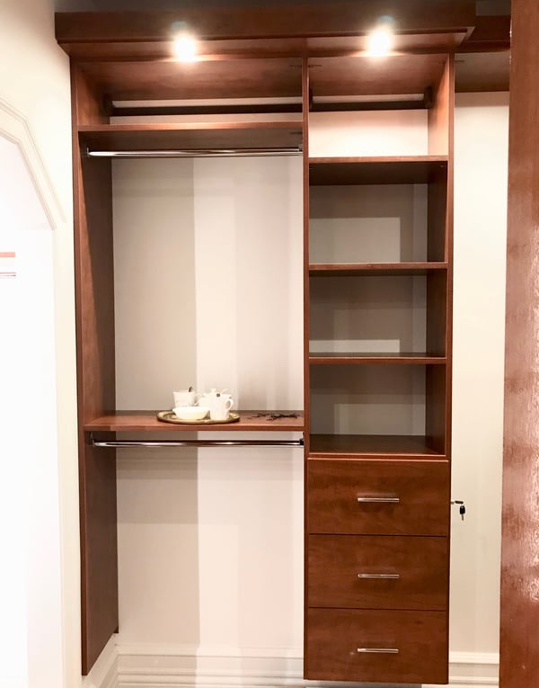 dressing-station-walk-in-closet