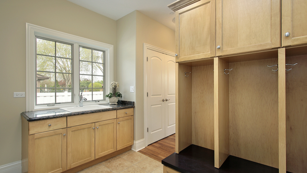 mudroom-built-in-with-counter-and-sink